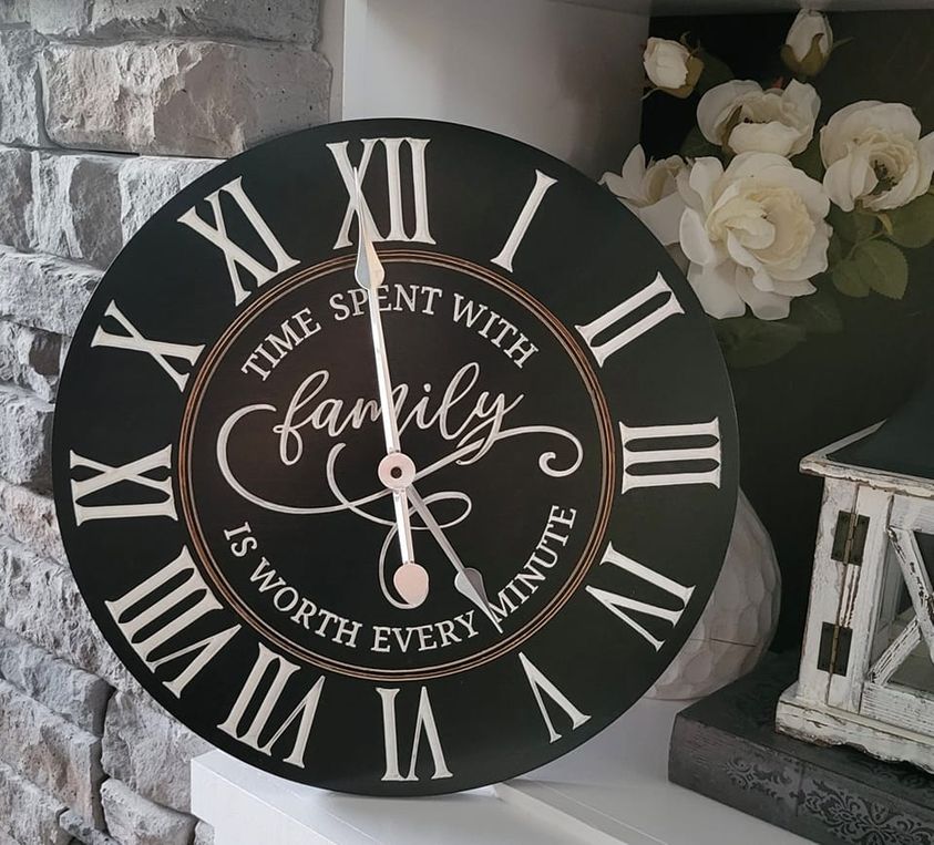 Family Engraved Clock-4