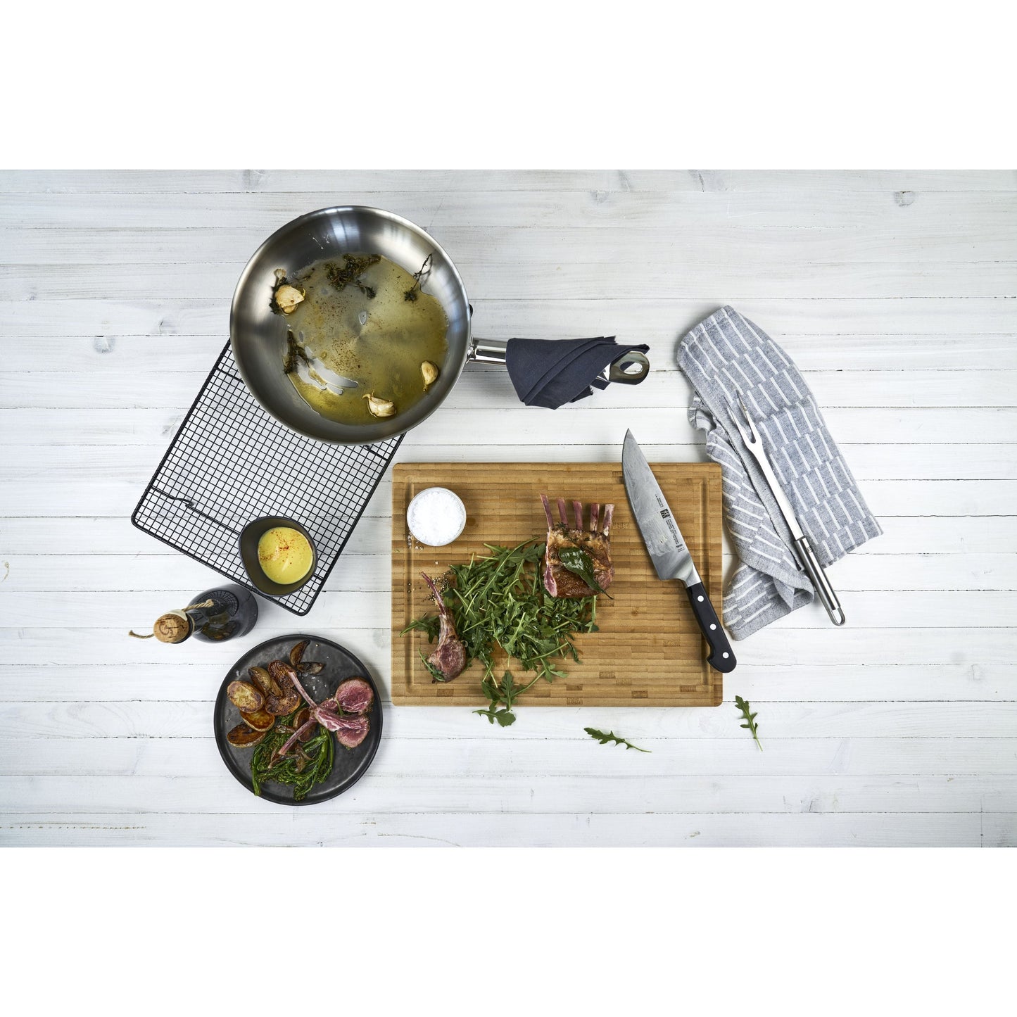 ZWILLING Cutting Board 42 cm X 31 cm Bamboo-2