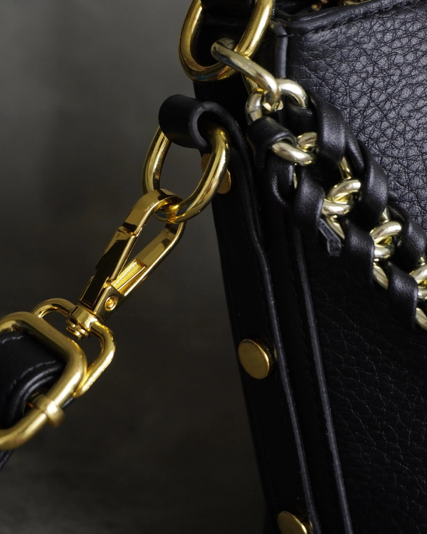 Cosmo Bag – Sophisticated Vegan Leather Crossbody