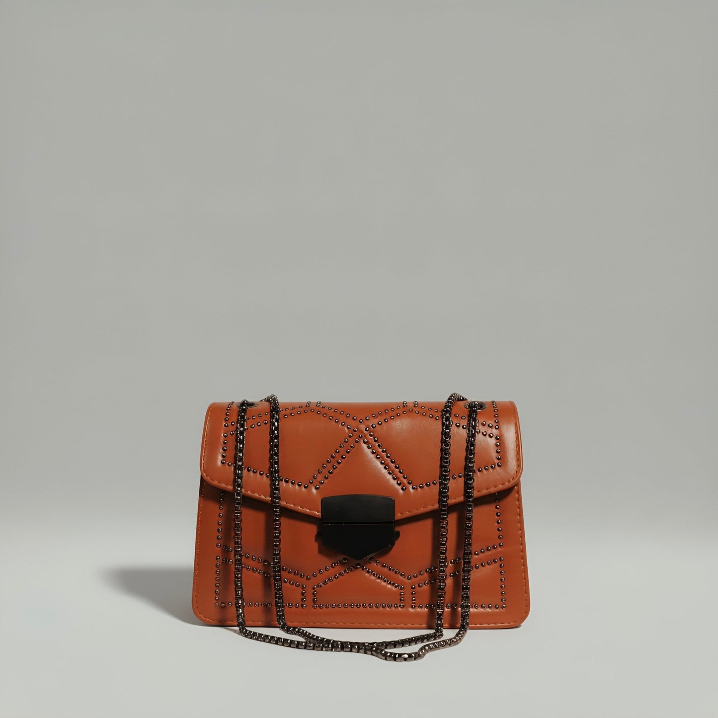 Elegant Aura Crossbody Bag – Chic Chain Strap & Luxurious Leather | Rotta