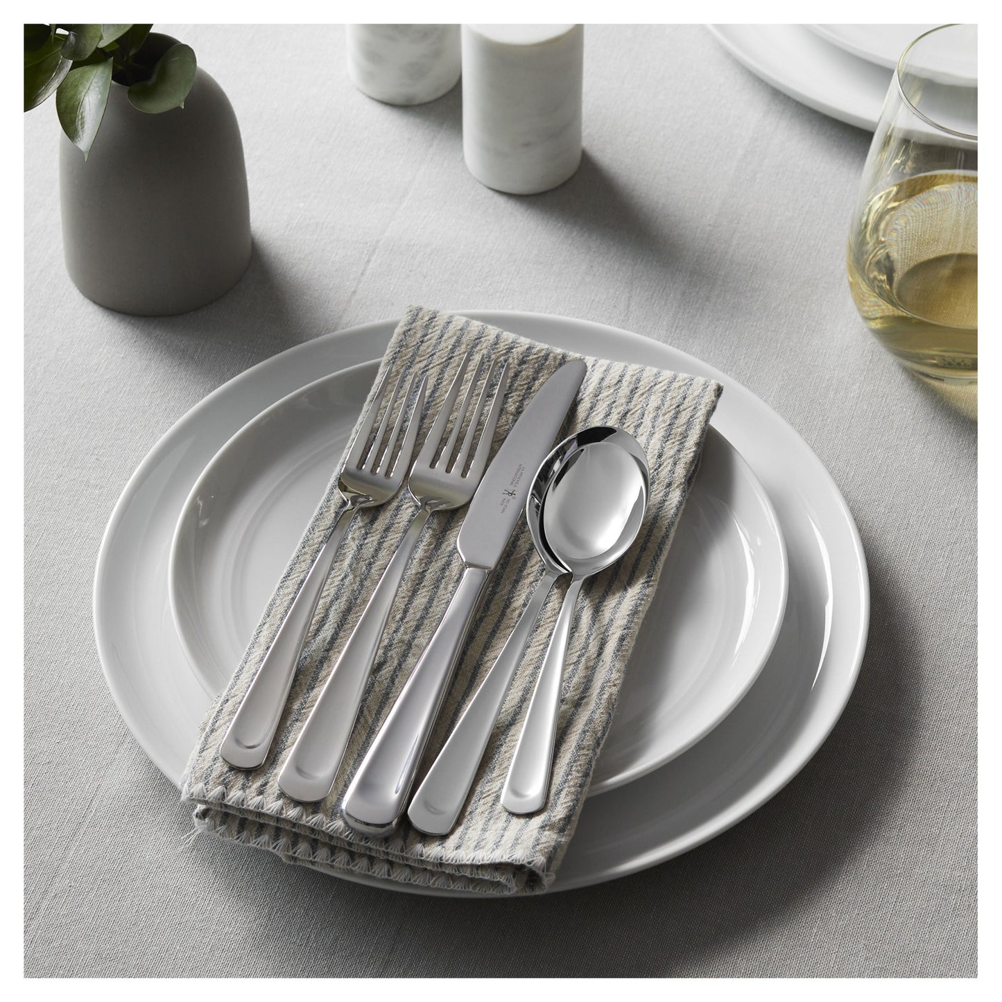 Henckels Silvano 20 Piece Flatware Set-3