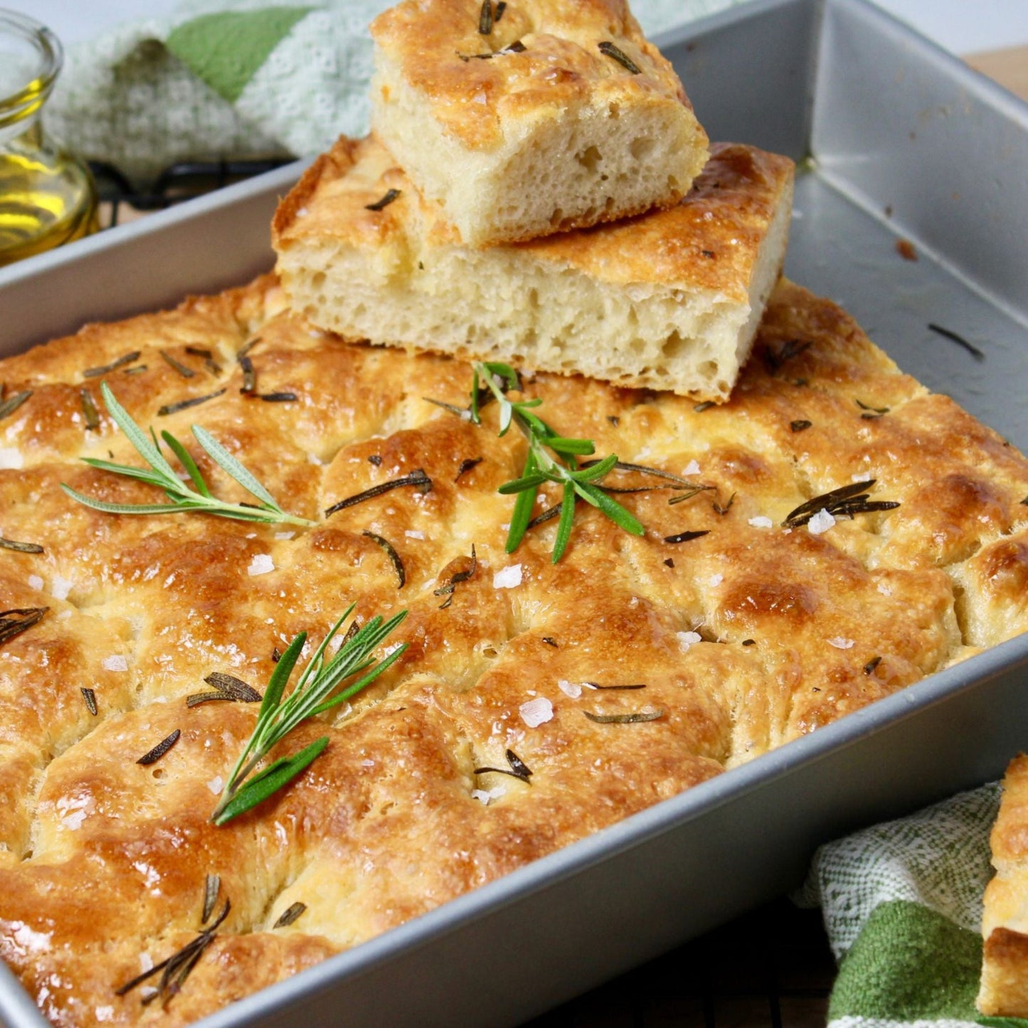 Garlic & Rosemary Focaccia Bread Mix-3