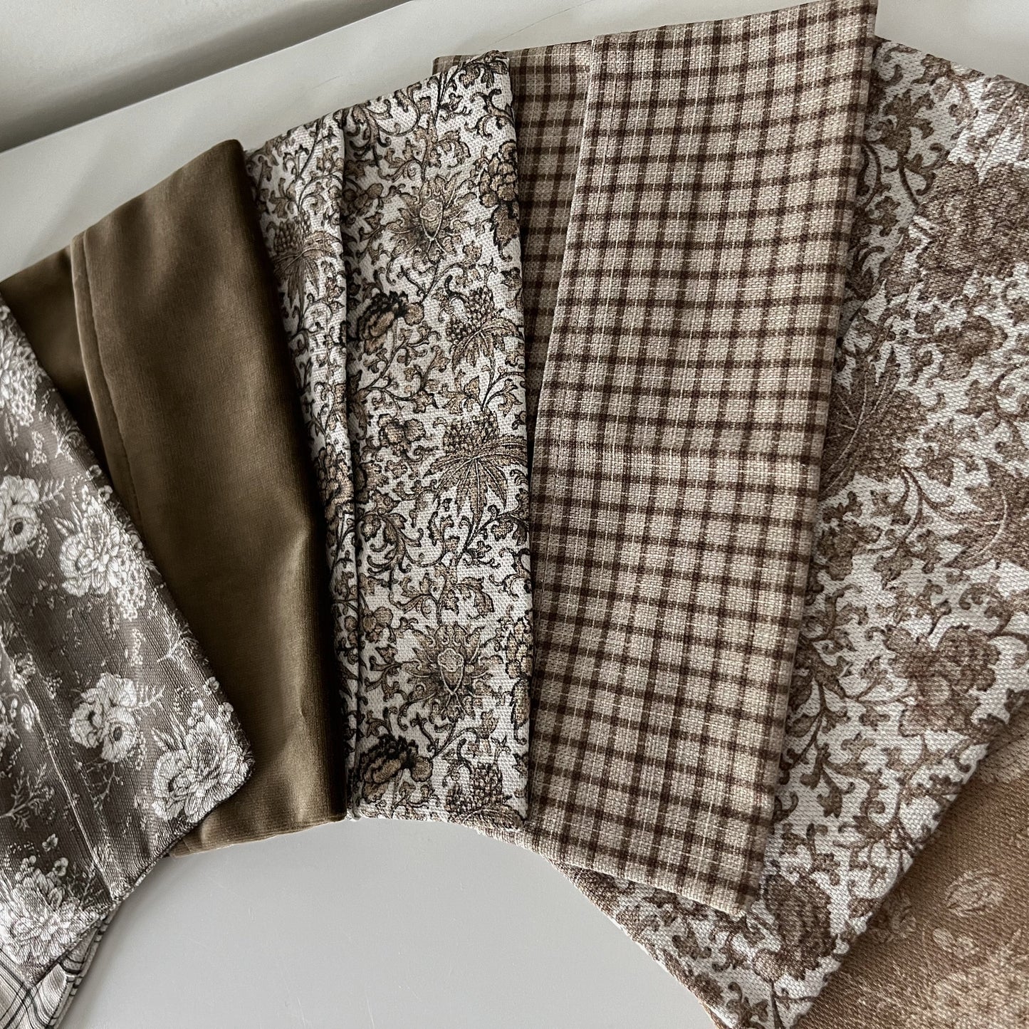 Fabric Tissue Holder | Odessa