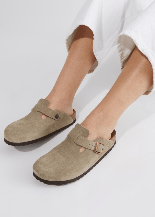 Bruin Clogs