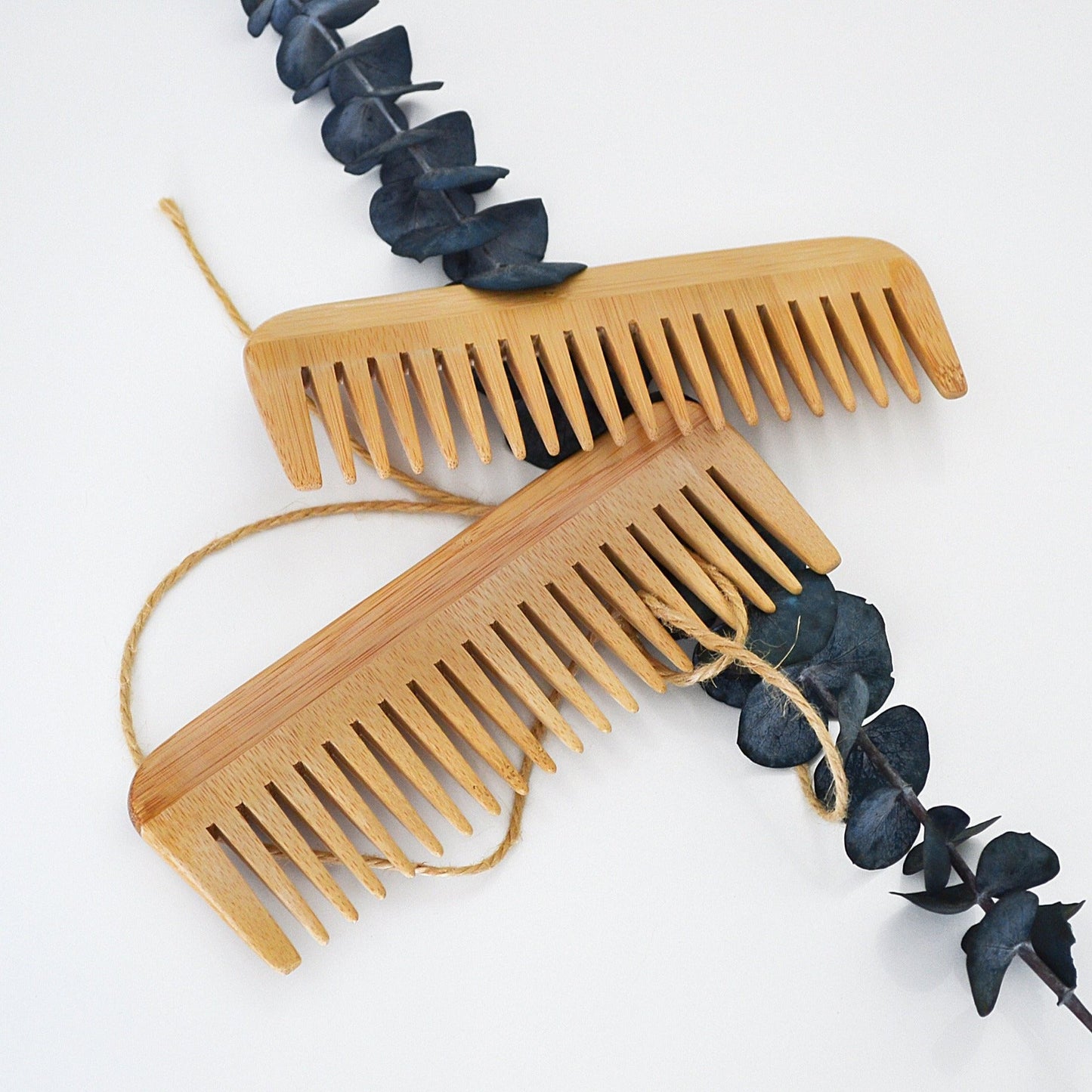 Natural Bamboo Wide Tooth Comb-Zero Waste Detangeling Comb-With Organic Cotton Pouch