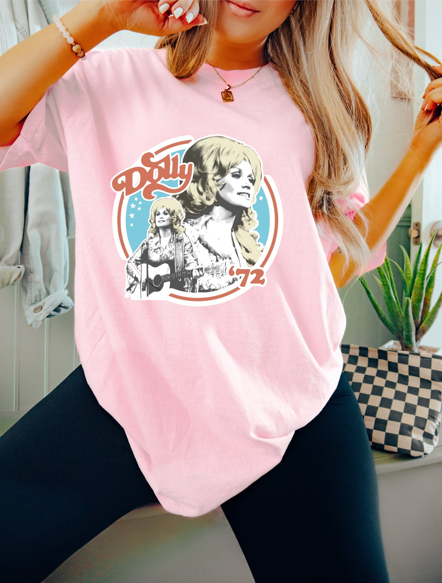 Vintage '72 Dolly - Comfort Tee-4