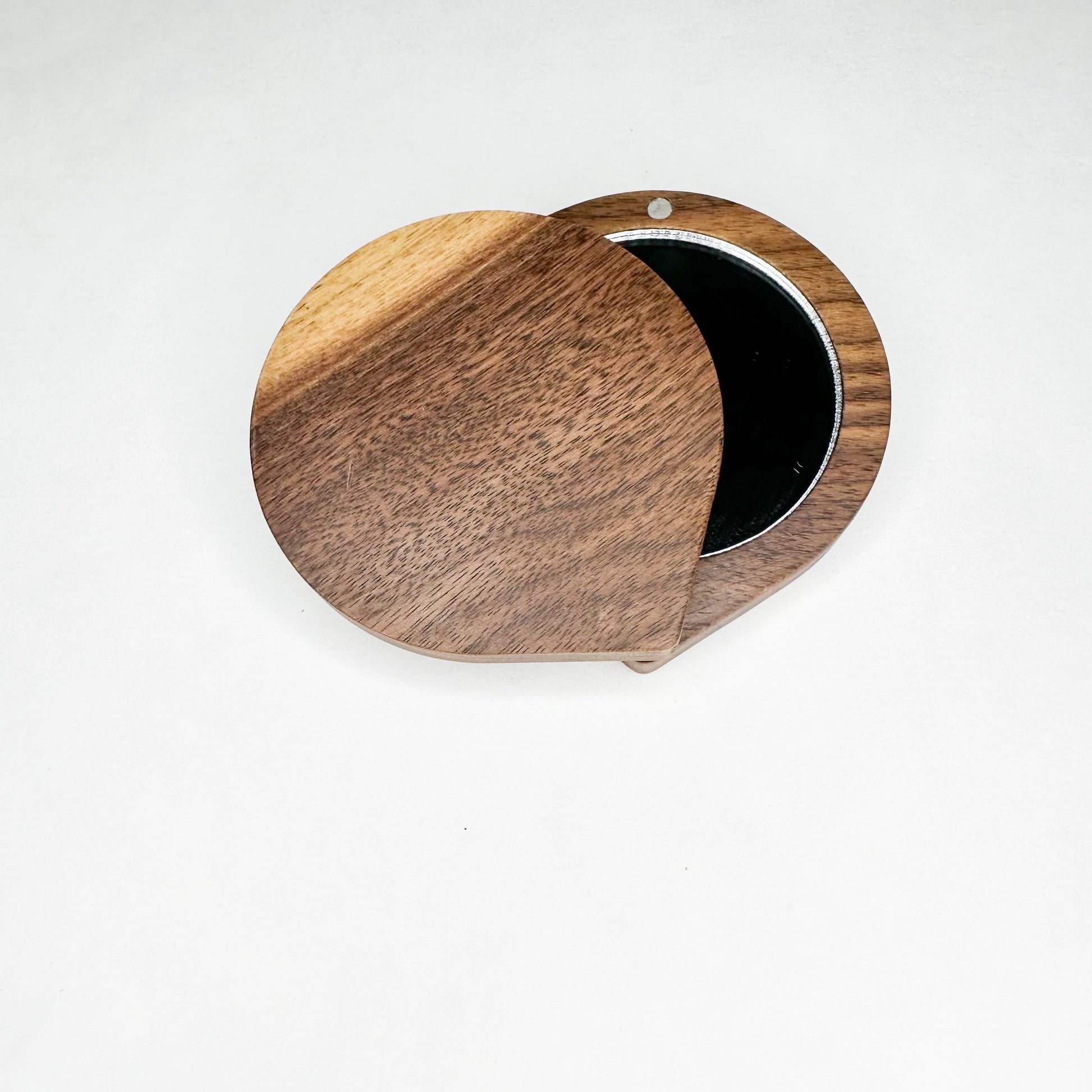 Plastic-Free Bamboo Makeup Mirror-3