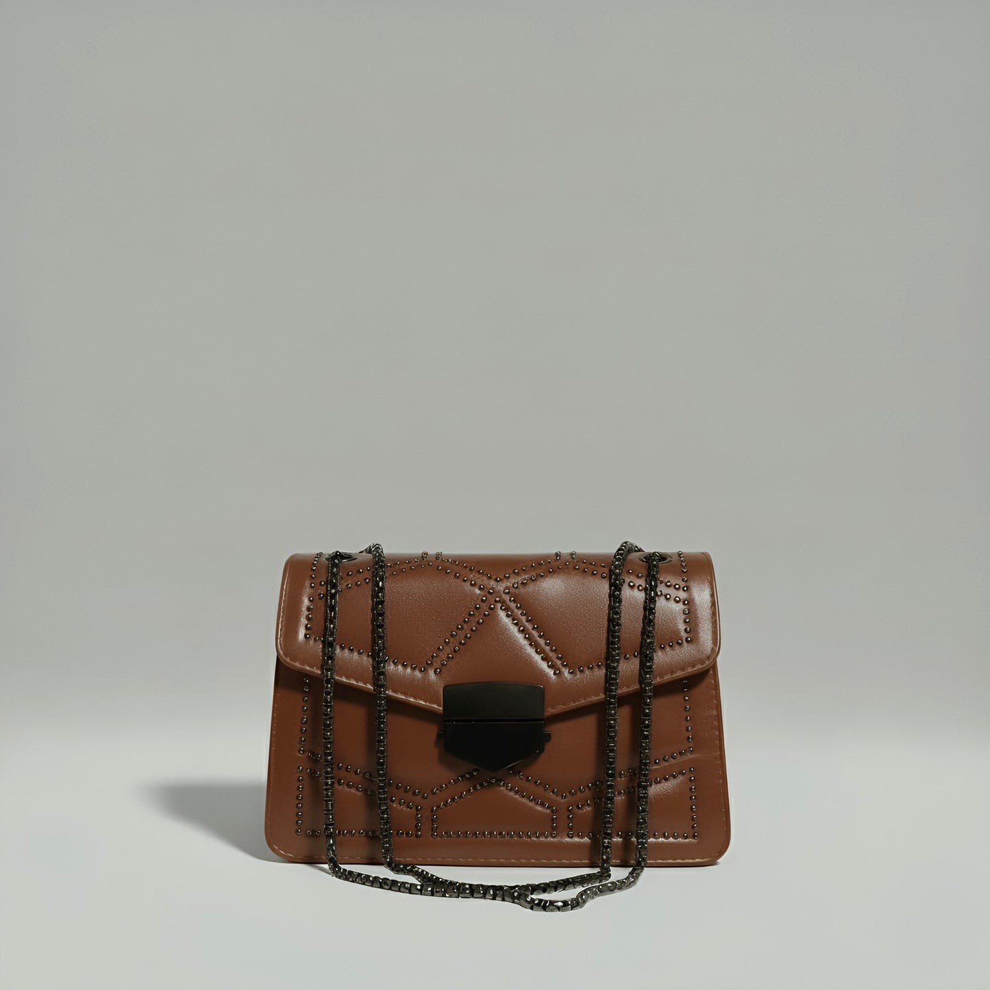 Elegant Aura Crossbody Bag – Chic Chain Strap & Luxurious Leather | Rotta