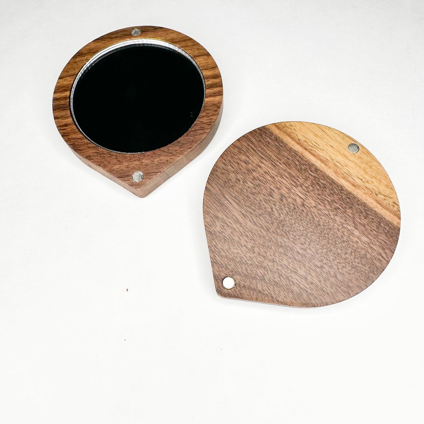 Plastic-Free Bamboo Makeup Mirror-1