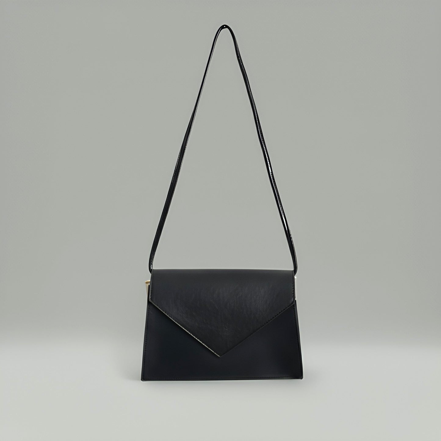 SOHO - Elegant Leather Envelope Crossbody Bag – Classic Black & Terracotta Brown
