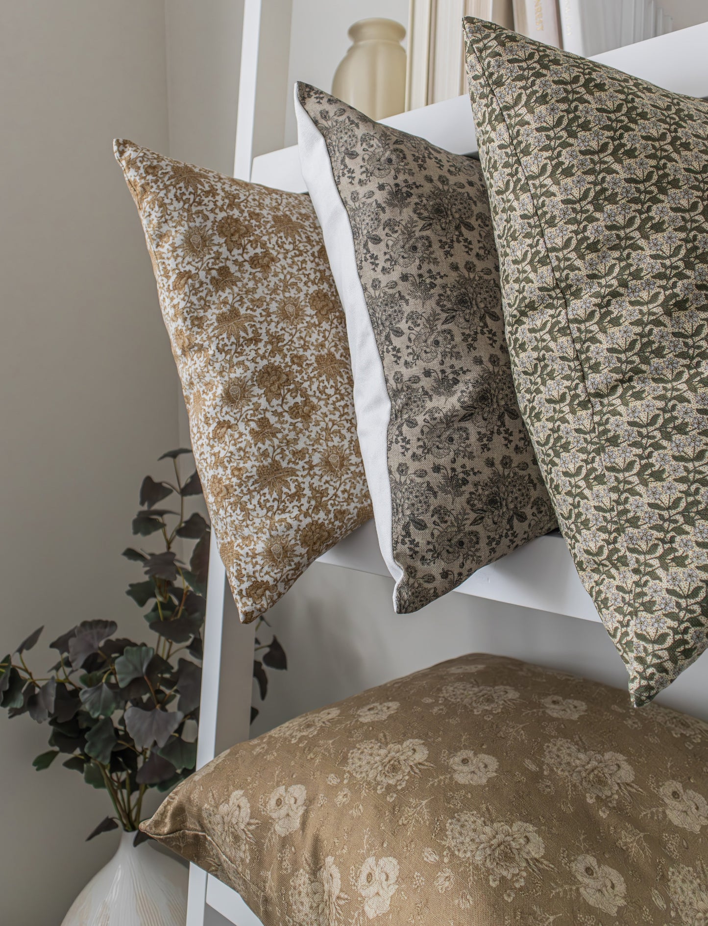 Eliora | Vintage Style Floral Pillow Cover