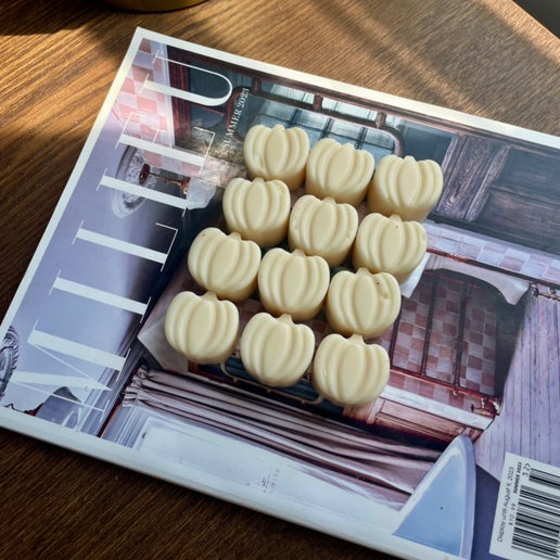 Pumpkin Shaped Sparkling Wax Melts