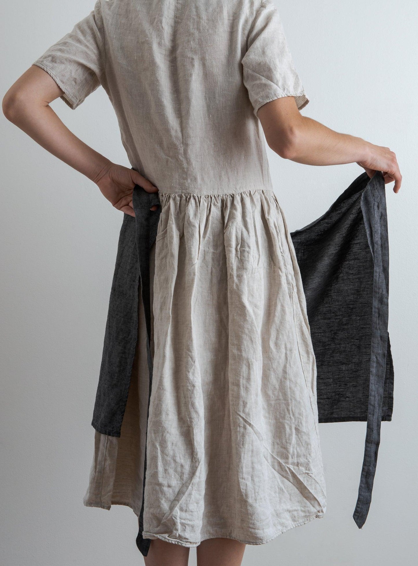 Half Linen Apron - Anthracite